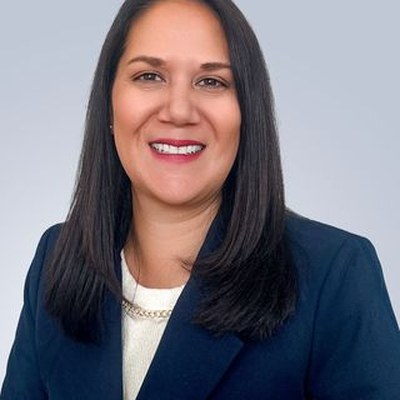 Anna Cross