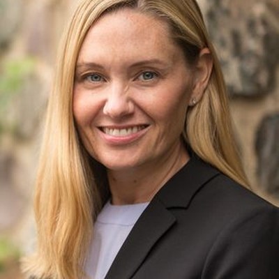 Claire R Stoecker