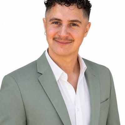 Dr. Enzo Prince