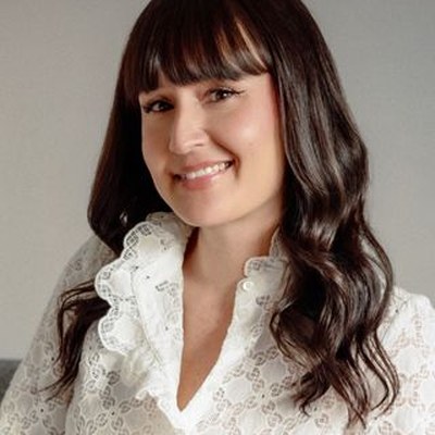 Dr. Ileana Hernandez