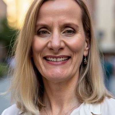 Iris M Hogan