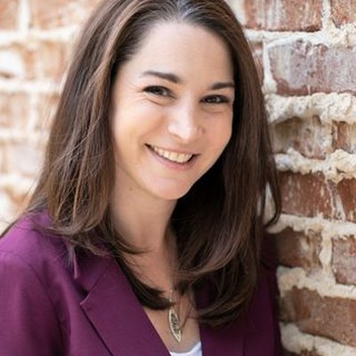 Jennifer L Steiner