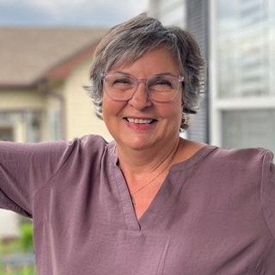Laura A Schulz