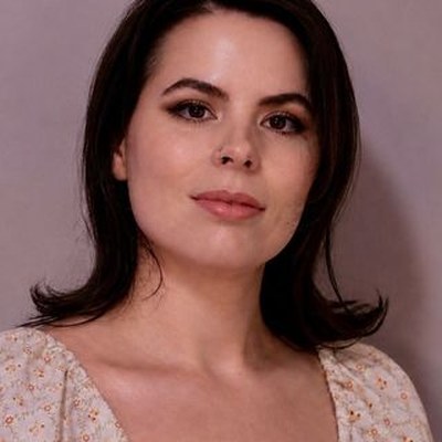 Mia Newell
