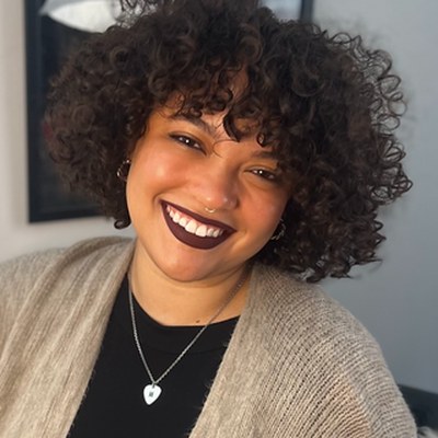 Nicole J Williams