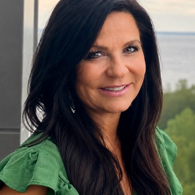 Stacie Robertson