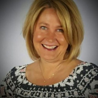 Stephanie M Liester